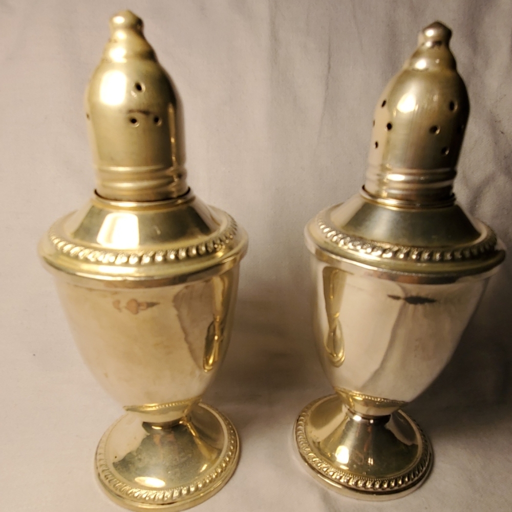 vintage Duchin creation sterling silver S/P shaker